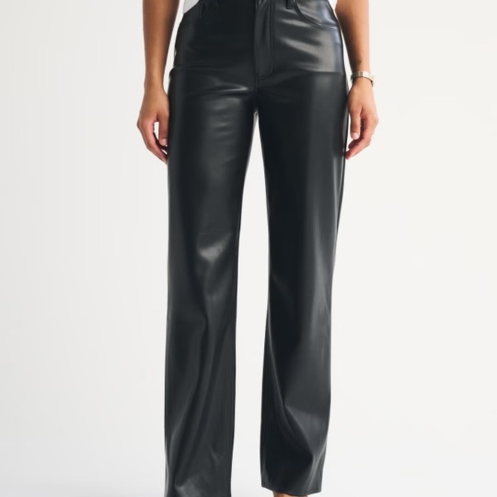 Abercrombie & Fitch Curve Love High Rise 90s Relaxed Vegan Leather Pant